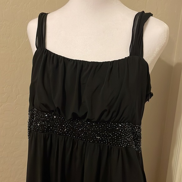 Maternity formal gown - Picture 2 of 6